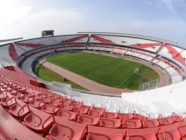 Estadio Monumental Antonio Vespucio Liberti