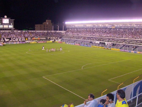 Estádio Urbano Caldeira