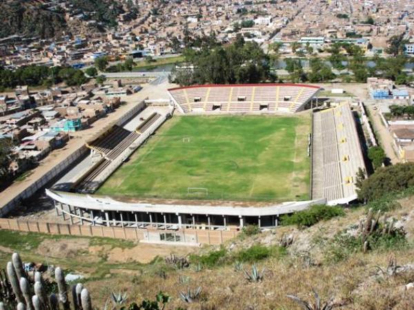 Estadio Heraclio Tapia León